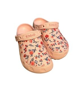 Crocs Classic Floral Clog - Baby Pink
